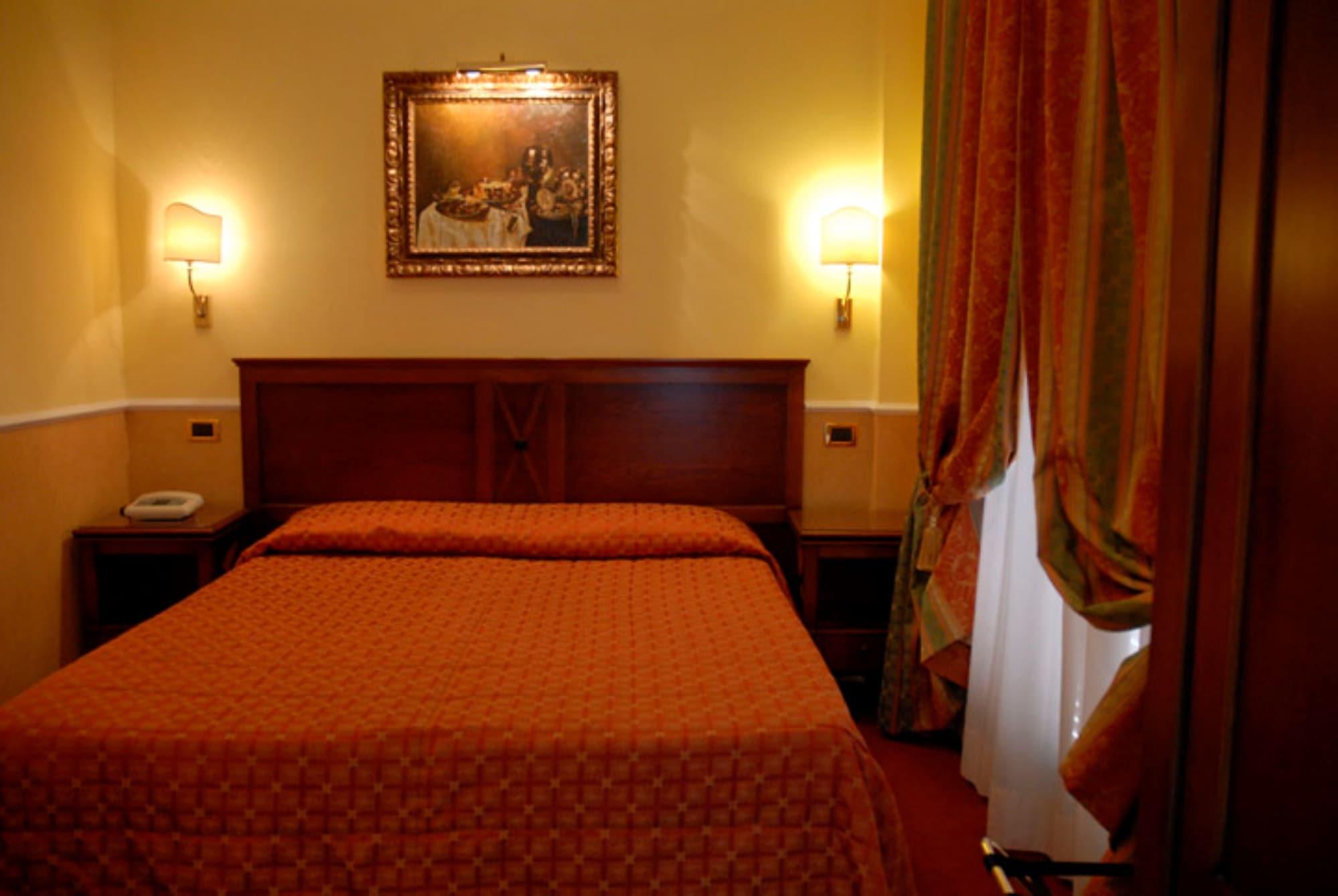 Aurora Garden Hotell 3*