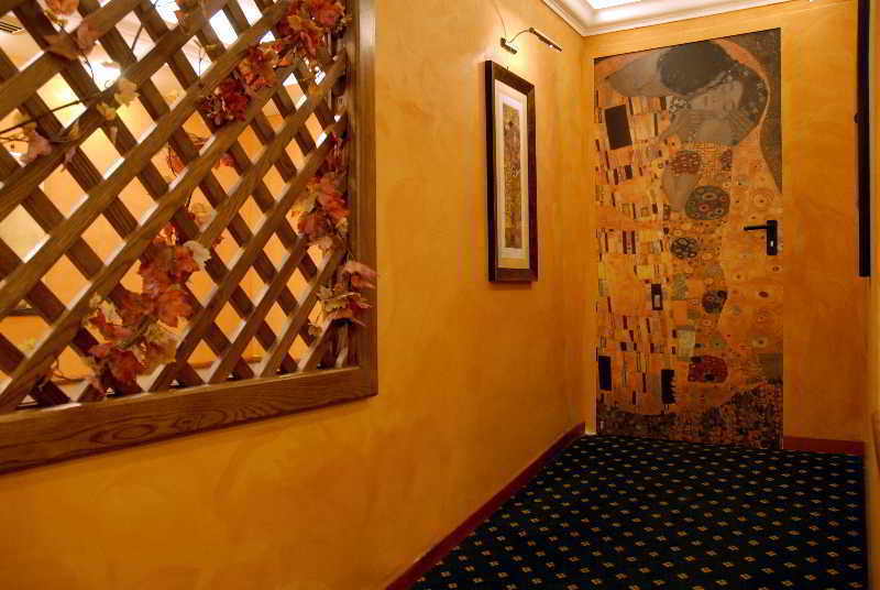 Hotell Aurora Garden 3*