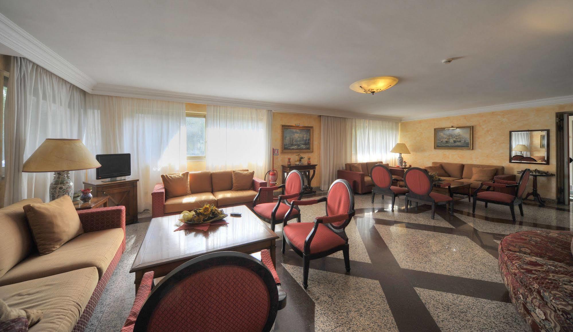 Hotell Aurora Garden